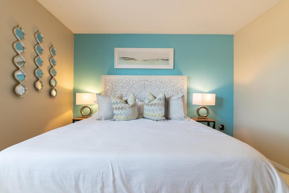 Bell Location Apartment Santa Clarita Exterior photo